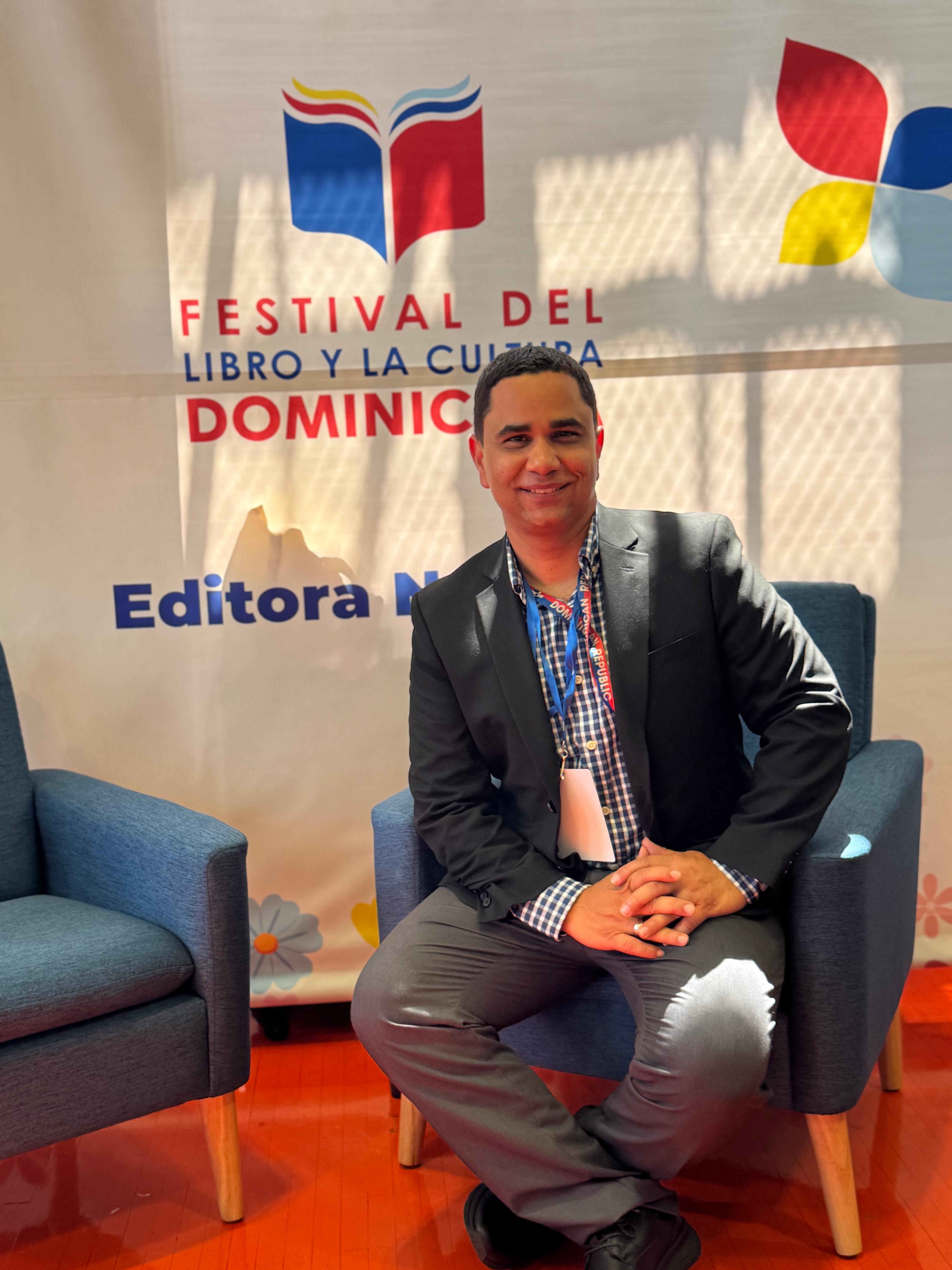 Aspirante a presidencia de la R. Dominicana presenta libro en NY - Image 2