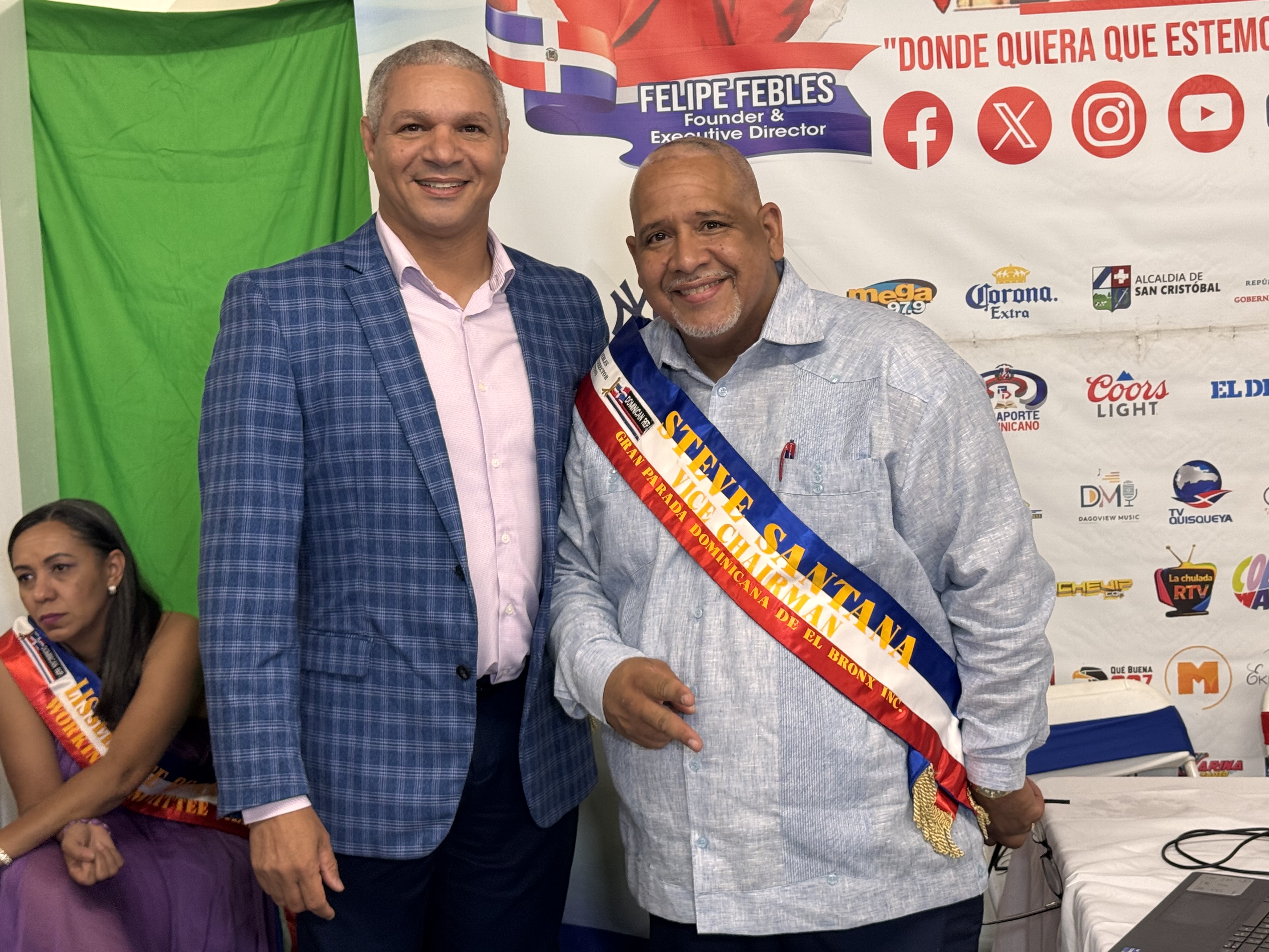 Bodegas TV en la coronación reinas Gran Parada Dominicana de El Bronx 2026