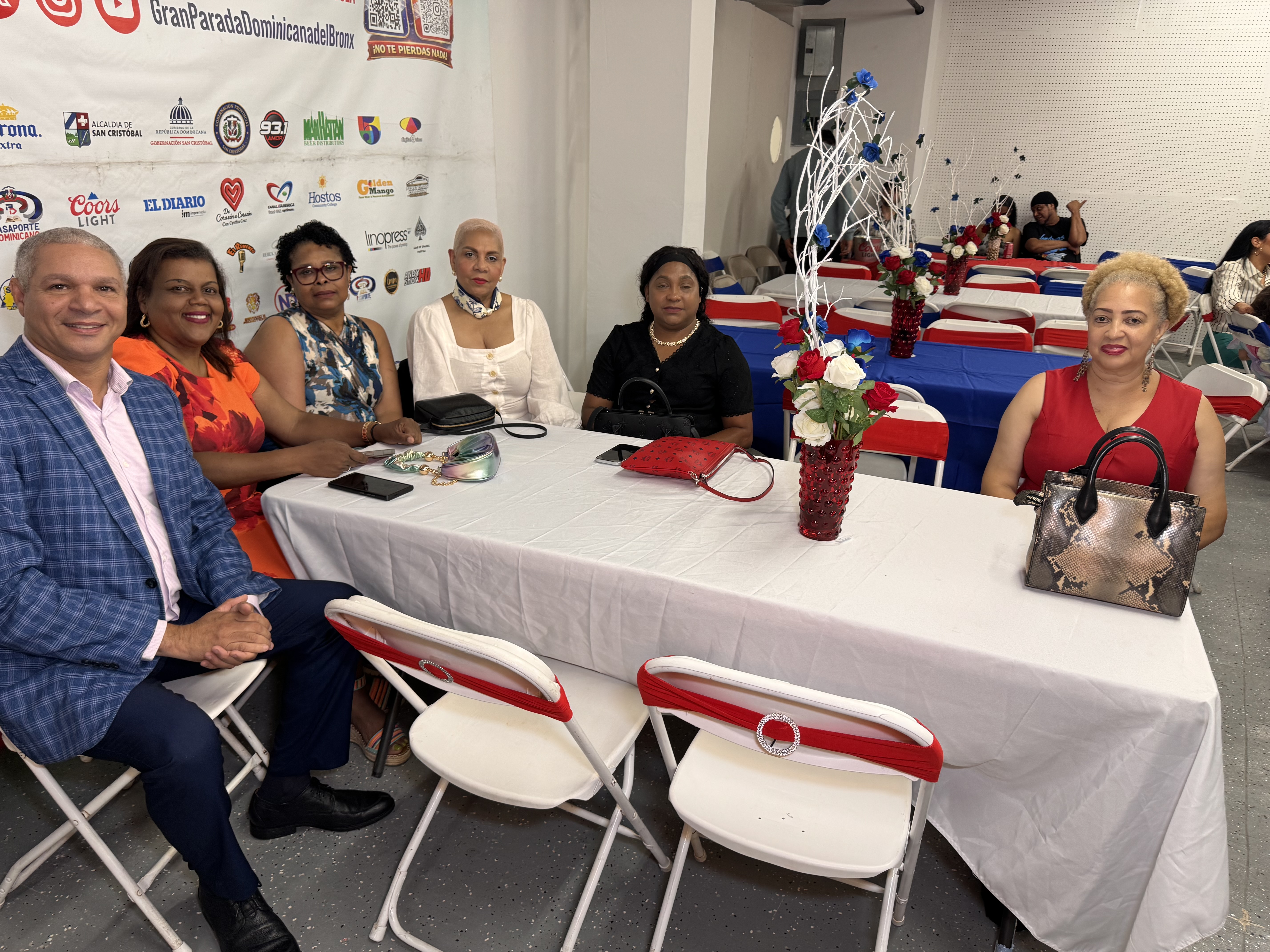 Bodegas TV en la coronación reinas Gran Parada Dominicana de El Bronx 2026 - Image 3